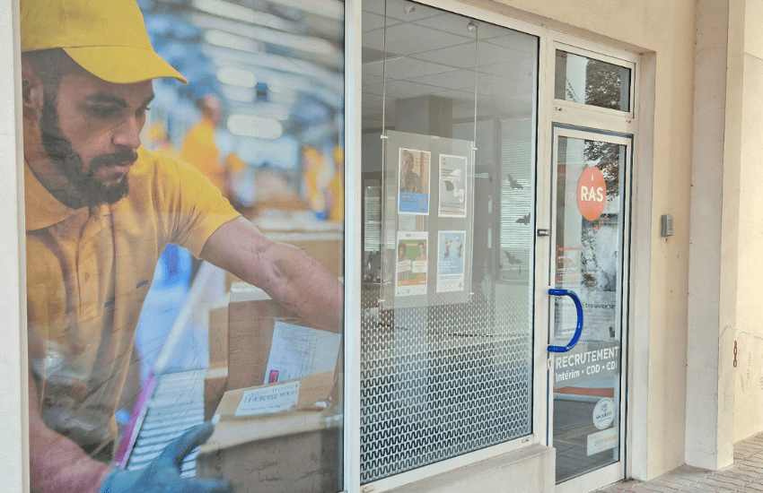 Adhésif micro perforé vitrine
